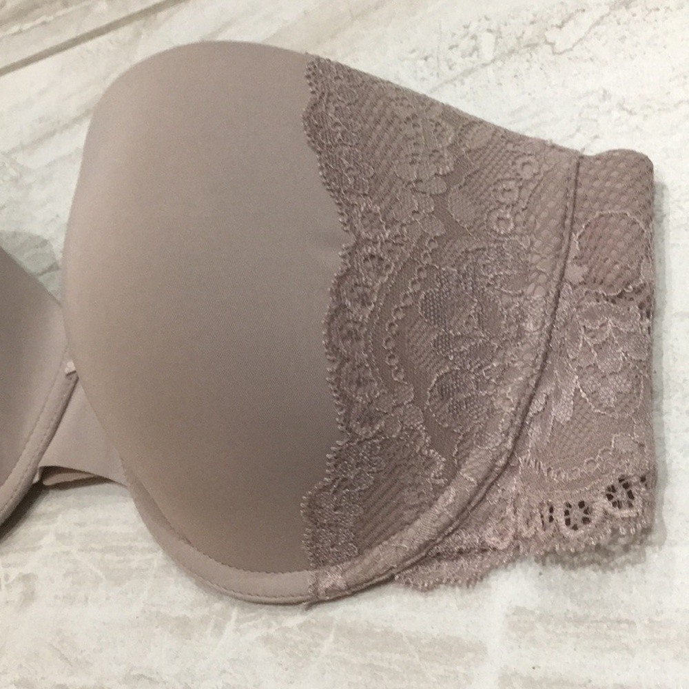 Strapless bra